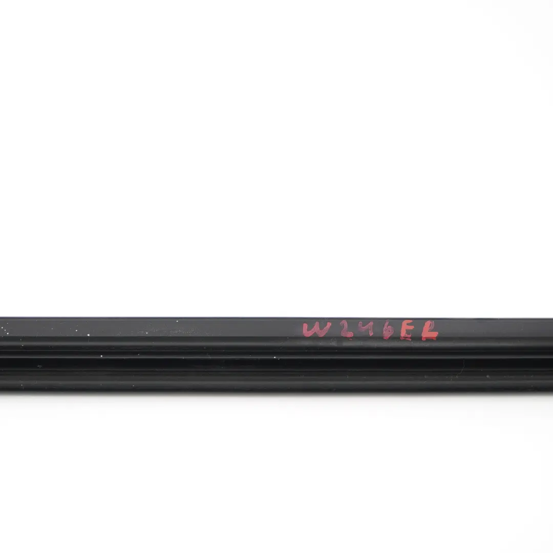 Joint d'étanchéité vitre intérieur avant gauche Joint de porte pour Mercedes W246 à propos du numéro de pièce A2467251100 Mercedes W246 Joint d'étanchéité vitre intérieur avant gauche Joint de porte - SKU A2467251100 - Numéro de pièce A2467251100