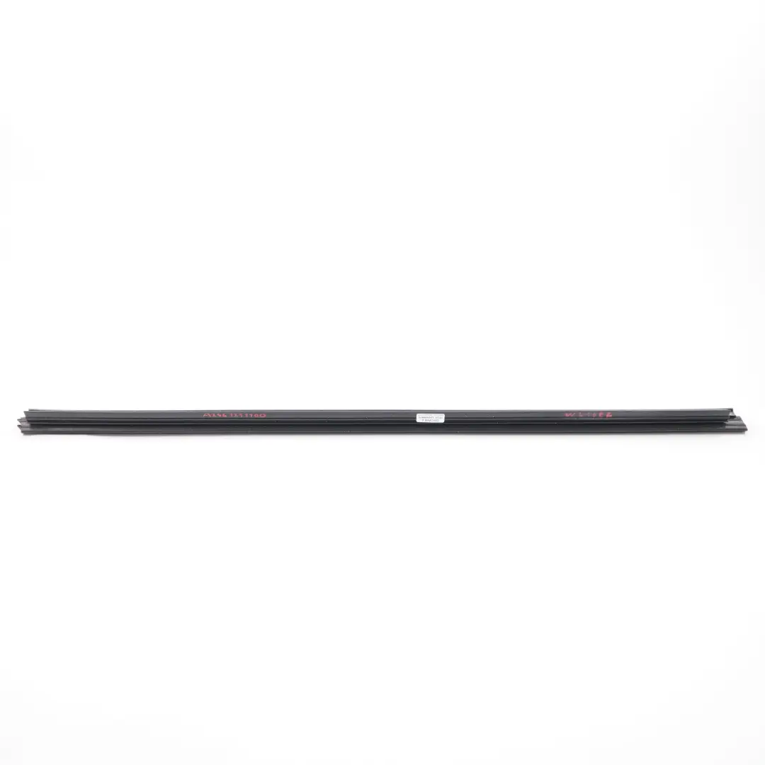 Guarnizione per finestrino interno anteriore sinistro guarnizione per Mercedes W246 con numero di parte A2467251100 Mercedes W246 Guarnizione per finestrino interno anteriore sinistro guarnizione - SKU A2467251100 - Numero di parte A2467251100