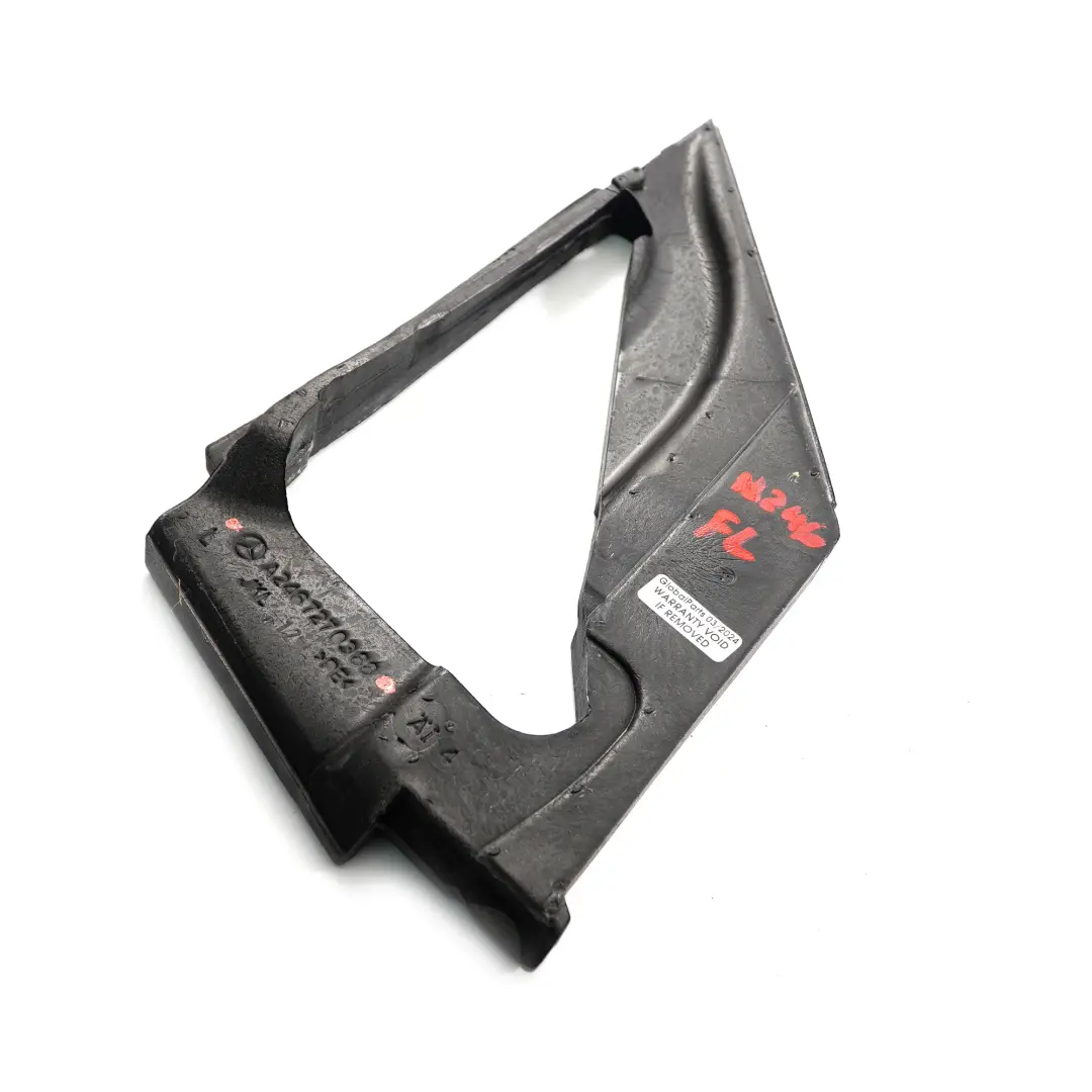 Copri specchio Mercedes W246 Porta anteriore sinistra Triangolo per con numero di parte A2467270388 Copri specchio Mercedes W246 Porta anteriore sinistra Triangolo - SKU A2467270388 - Numero di parte A2467270388