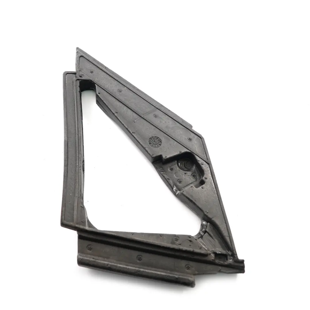 Tapa Espejo Mercedes W246 Puerta Delantera Derecha Triángulo para con número de pieza A2467270488 Tapa Espejo Mercedes W246 Puerta Delantera Derecha Triángulo - SKU A2467270488 - Número de pieza A2467270488