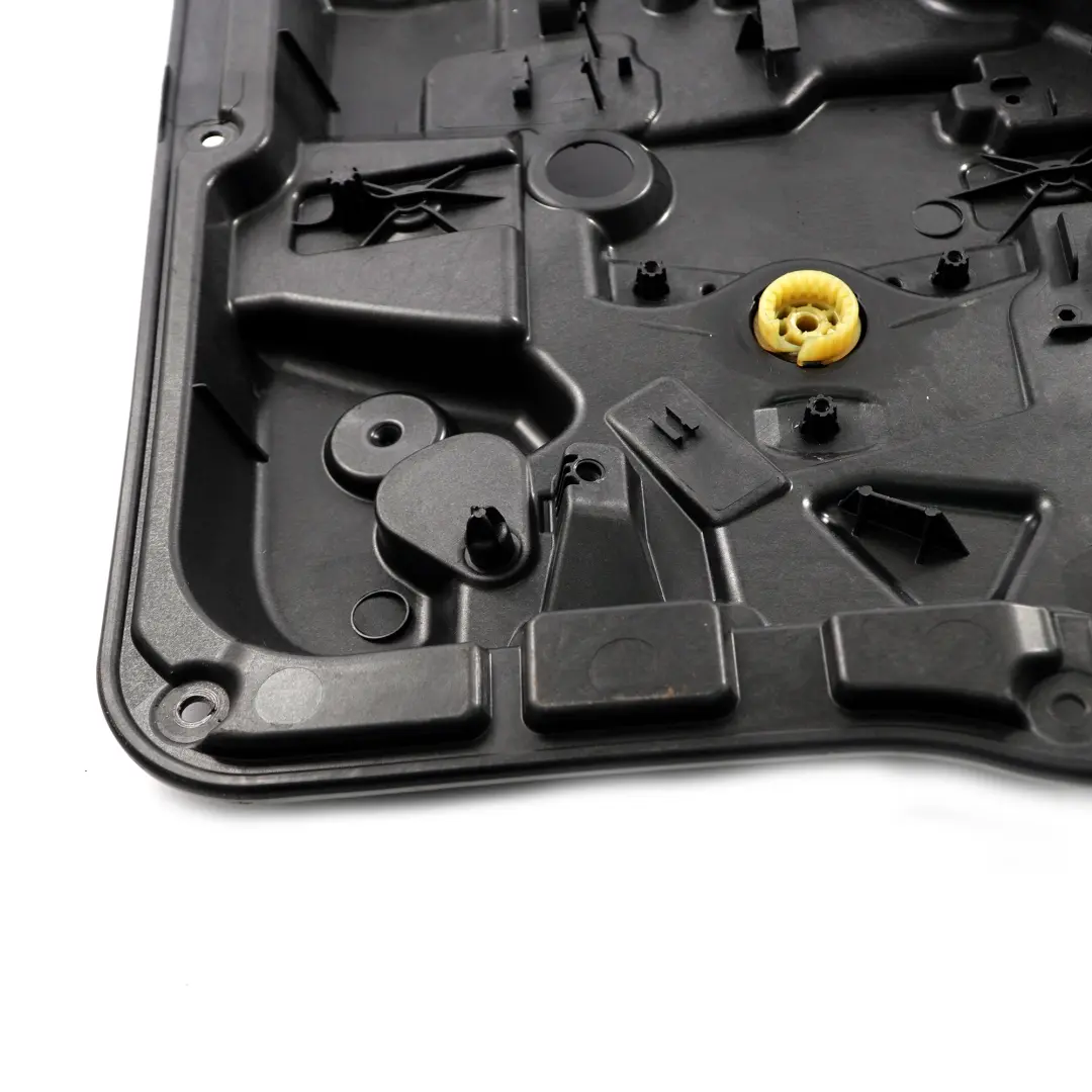 Türkartenhalterung hinten rechts Fensterheber Regulator für Mercedes W246 mit Teilenummer A2467300279 Mercedes W246 Türkartenhalterung hinten rechts Fensterheber Regulator - SKU A2467300279 - Teilenummer A2467300279