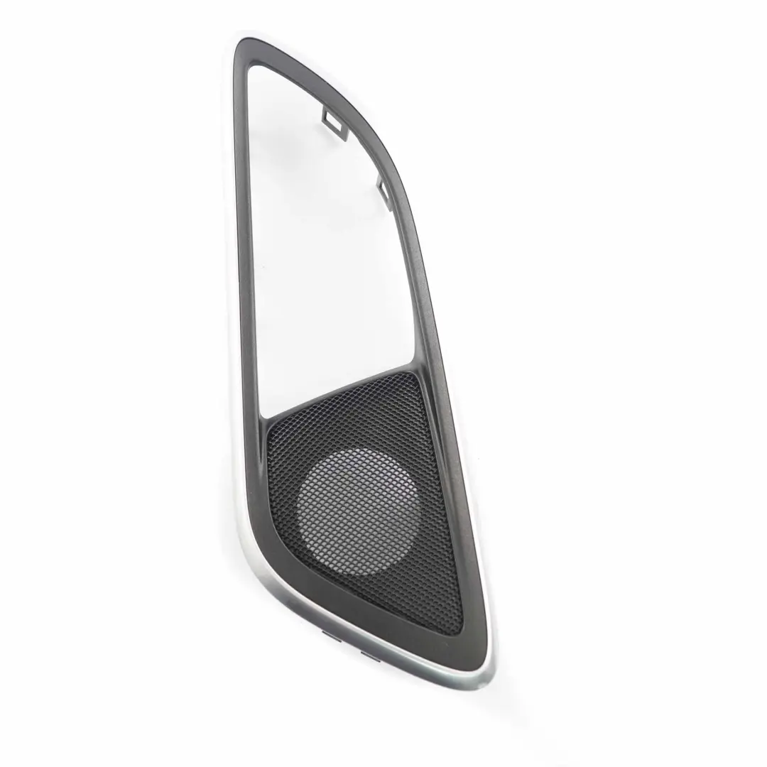 Mercedes W176 Couvercle poignée carte porte arrière gauche - SKU A2467300348-1 - Numéro de pièce A2467300348
