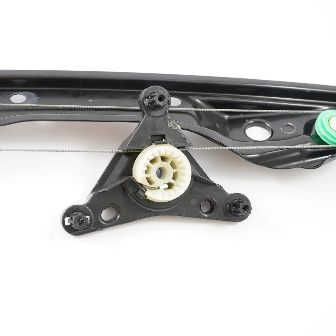 Alzacristalli Regolatore Porta Posteriore Destra per Mercedes W246 con numero di parte A2467302600 Mercedes W246 Alzacristalli Regolatore Porta Posteriore Destra - SKU A2467302600-1 - Numero di parte A2467302600