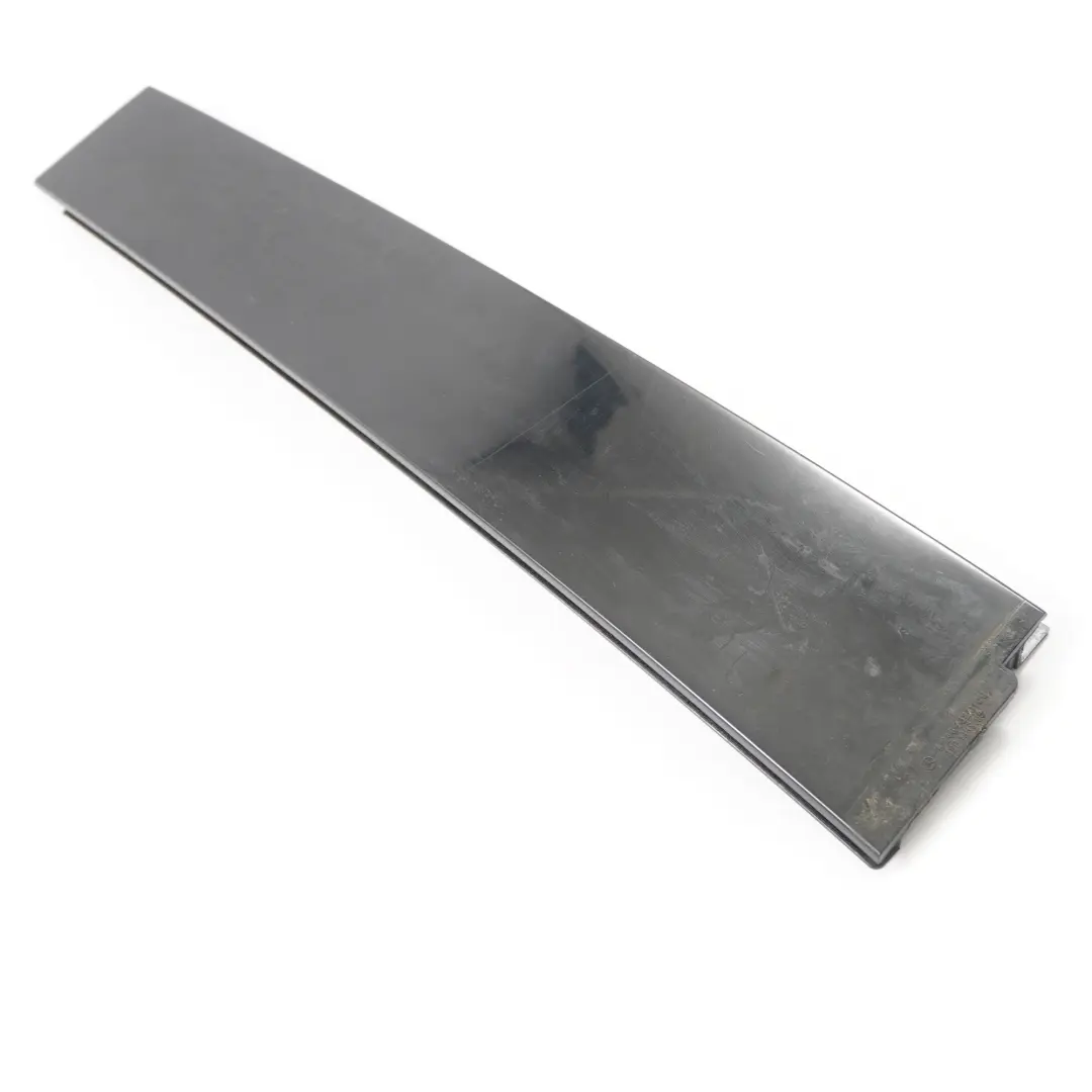 Embellecedor puerta Mercedes W246 B-Pillar Tira Trasera Izquierda Alto Brillo para con número de pieza A2467320100 Embellecedor puerta Mercedes W246 B-Pillar Tira Trasera Izquierda Alto Brillo - SKU A2467320100 - Número de pieza A2467320100