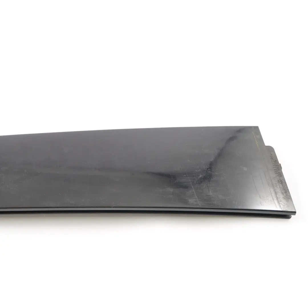 Mercedes W246 Garniture Porte B-Pillar Strip Arrière Gauche Brillant - SKU A2467320100 - Numéro de pièce A2467320100