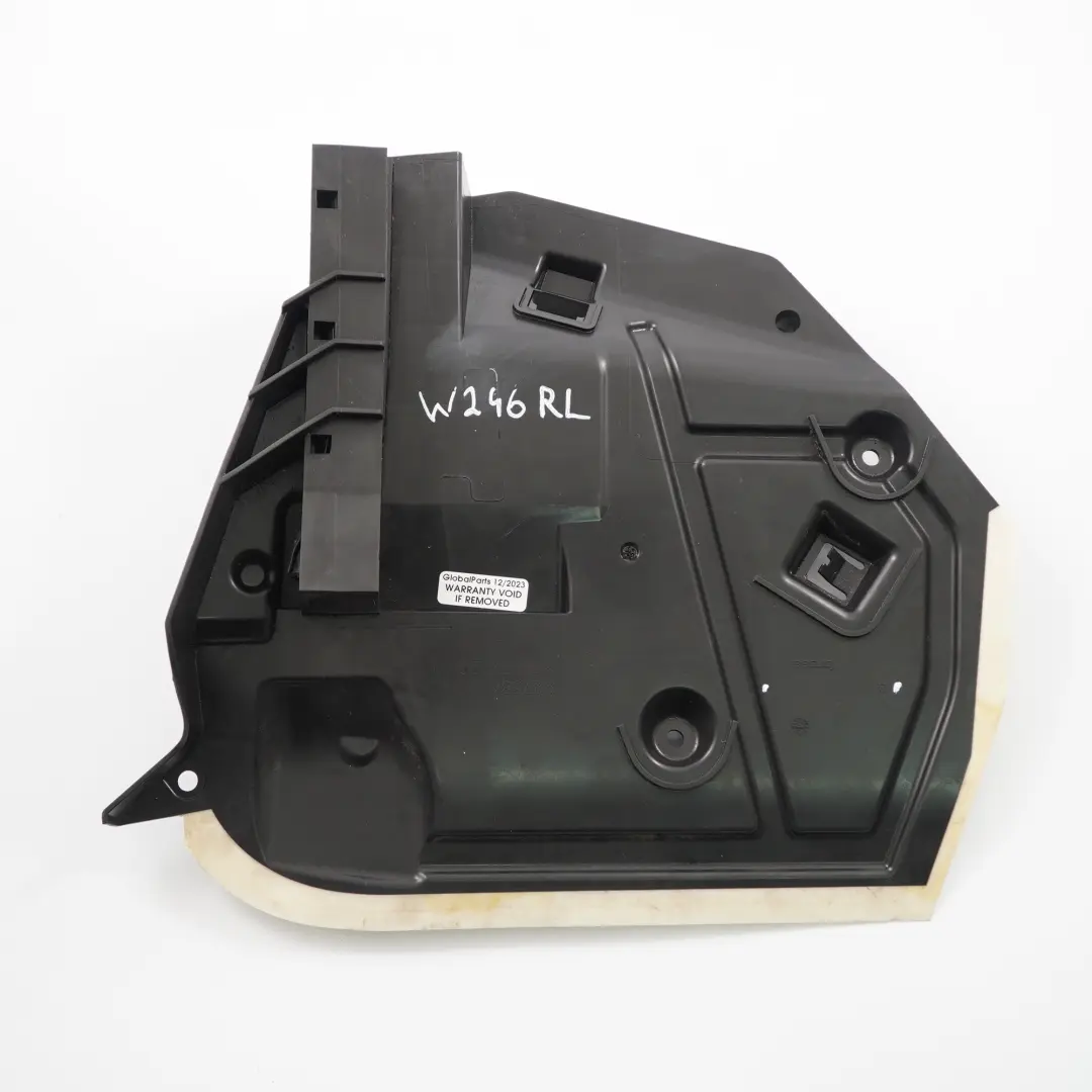 Porta scarico dell'acqua posteriore sinistra Copertura per Mercedes W246 con numero di parte A2467320195 Mercedes W246 Porta scarico dell'acqua posteriore sinistra Copertura - SKU A2467320195 - Numero di parte A2467320195