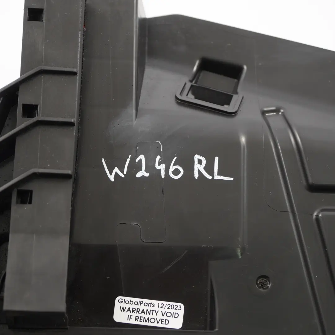 Wasser abfluss Tür Hinten Links Isolierung Abdeckung für Mercedes W246 mit Teilenummer A2467320195 Mercedes W246 Wasser abfluss Tür Hinten Links Isolierung Abdeckung - SKU A2467320195 - Teilenummer A2467320195