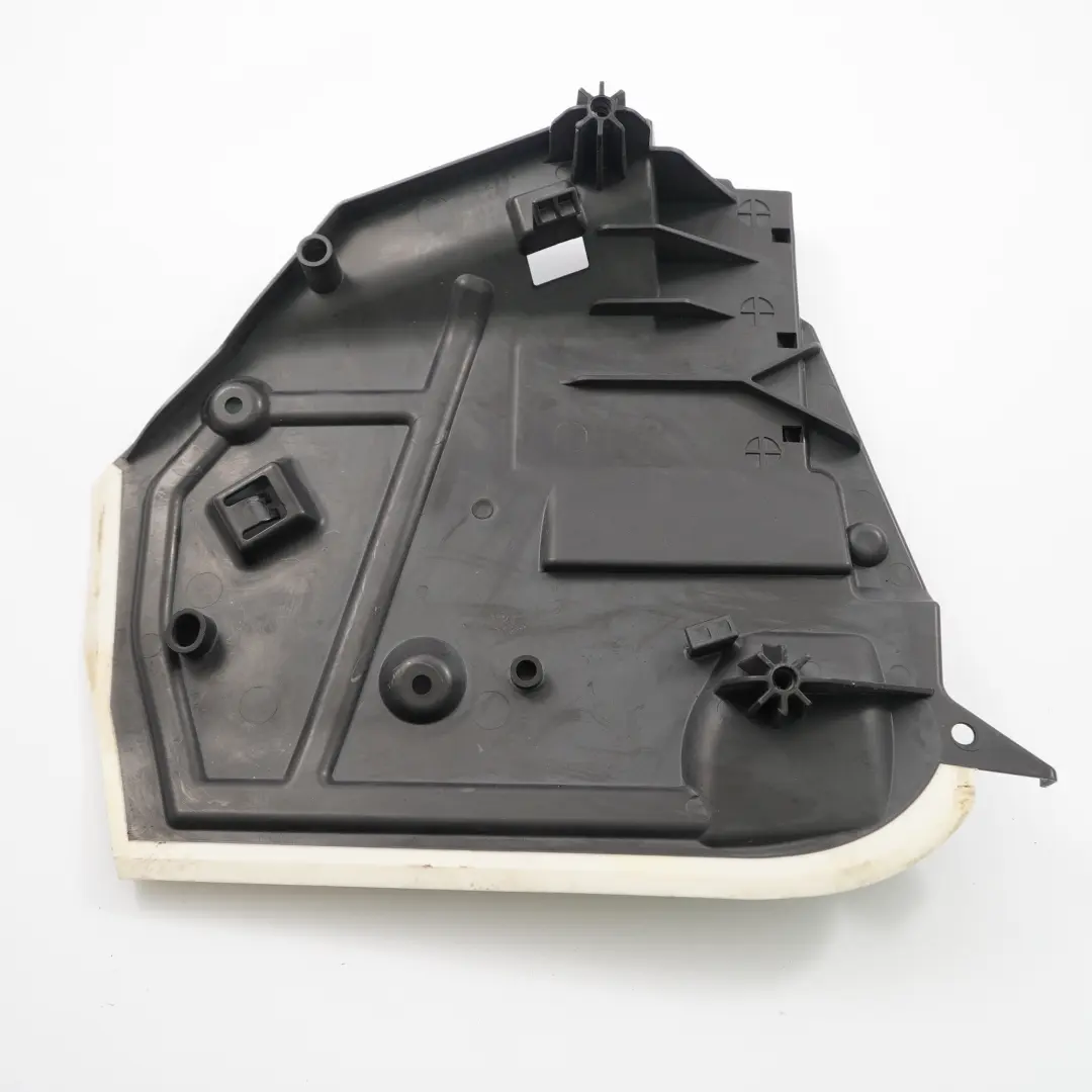 Porta scarico dell'acqua posteriore sinistra Copertura per Mercedes W246 con numero di parte A2467320195 Mercedes W246 Porta scarico dell'acqua posteriore sinistra Copertura - SKU A2467320195 - Numero di parte A2467320195