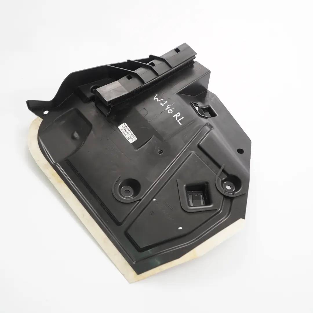 Drenaje Agua Puerta Trasera sinistra Aislamiento Tapa para Mercedes W246 con número de pieza A2467320195 Mercedes W246 Drenaje Agua Puerta Trasera sinistra Aislamiento Tapa - SKU A2467320195 - Número de pieza A2467320195