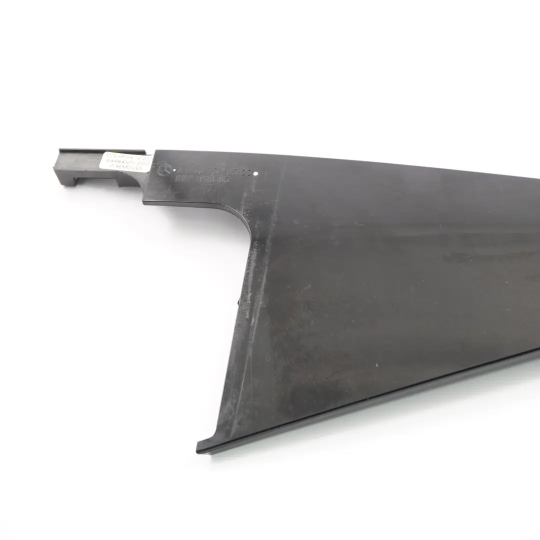Rivestimento porta Striscia montante C Posteriore sinistra per Mercedes W246 con numero di parte A2467320300 Mercedes W246 Rivestimento porta Striscia montante C Posteriore sinistra - SKU A2467320300 - Numero di parte A2467320300