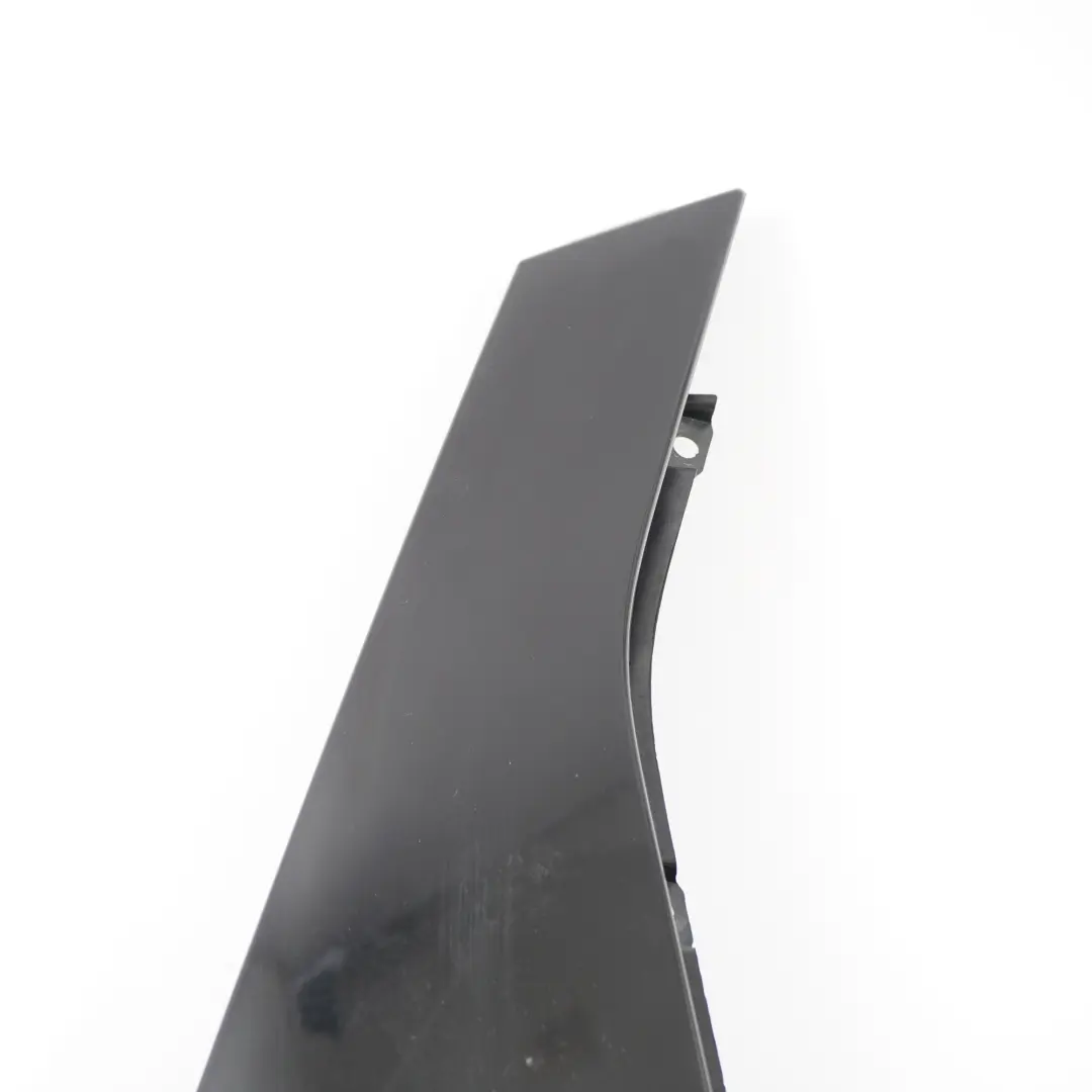 Rivestimento porta Striscia montante C Posteriore Destro per Mercedes W246 con numero di parte A2467320400 Mercedes W246 Rivestimento porta Striscia montante C Posteriore Destro - SKU A2467320400 - Numero di parte A2467320400