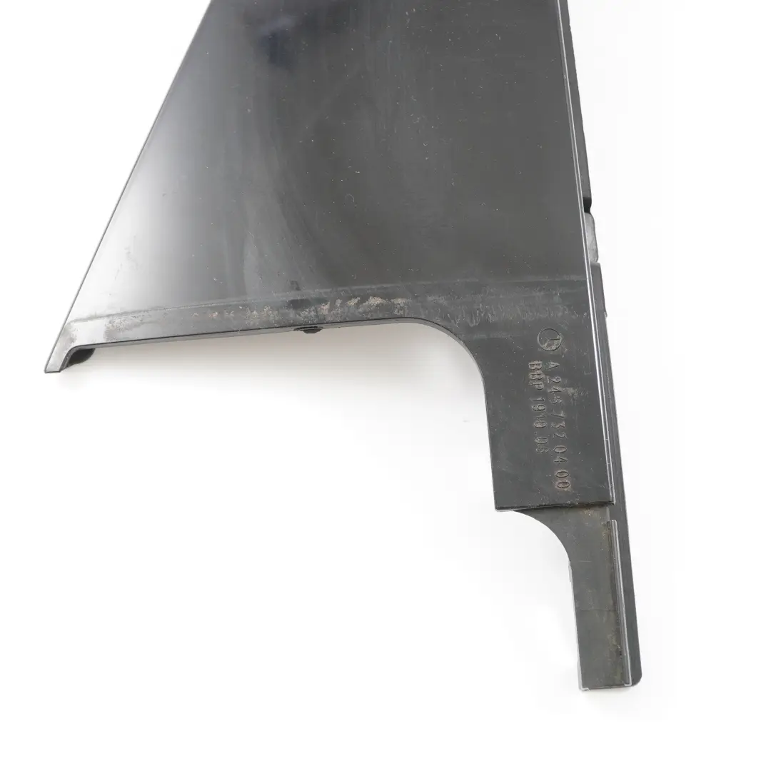 Rivestimento porta Striscia montante C Posteriore Destro per Mercedes W246 con numero di parte A2467320400 Mercedes W246 Rivestimento porta Striscia montante C Posteriore Destro - SKU A2467320400 - Numero di parte A2467320400