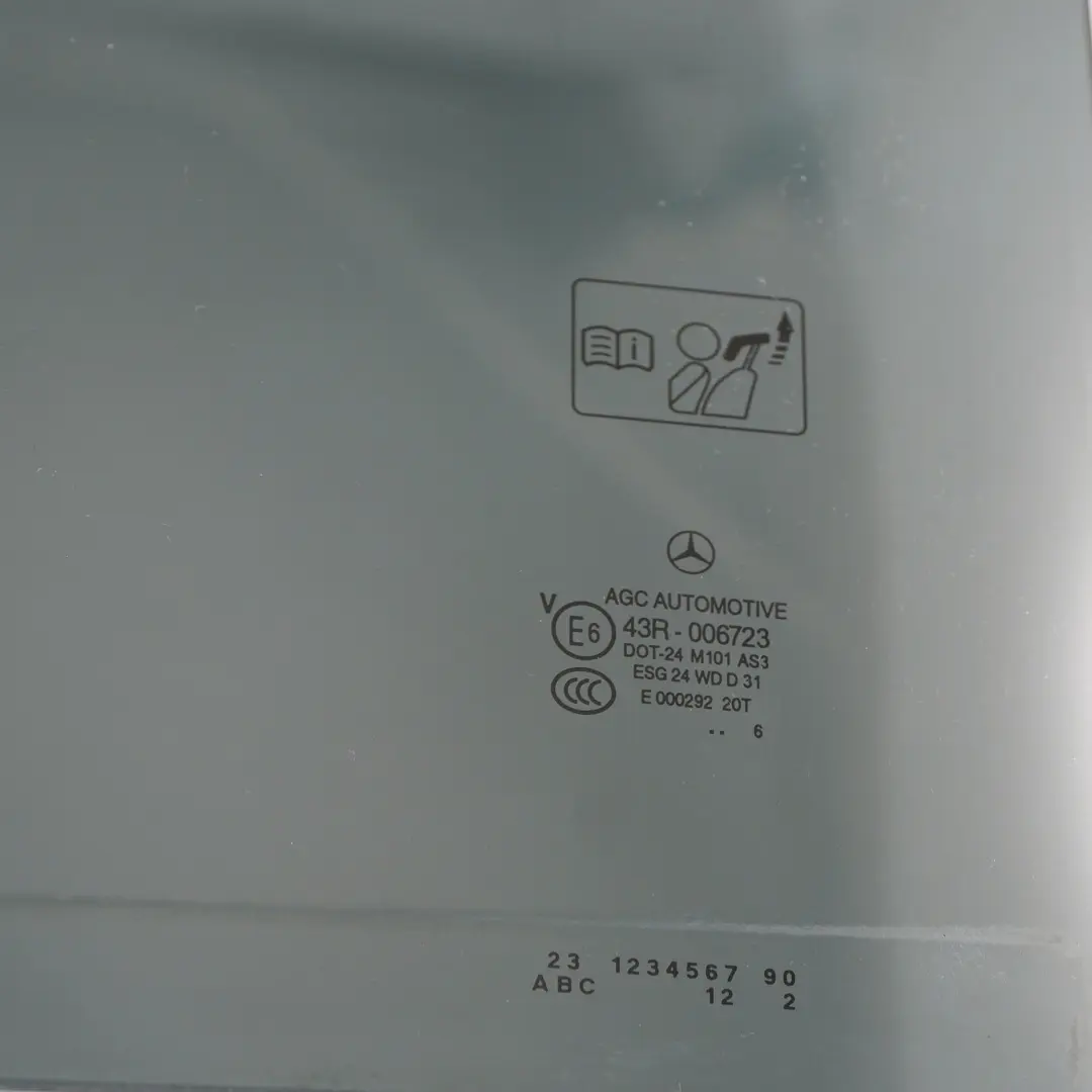 Vetro Porta Posteriore Sinistra Vetri AS2 per Mercedes W246 con numero di parte A2467350110 Mercedes W246 Vetro Porta Posteriore Sinistra Vetri AS2 - SKU A2467350110 - Numero di parte A2467350110