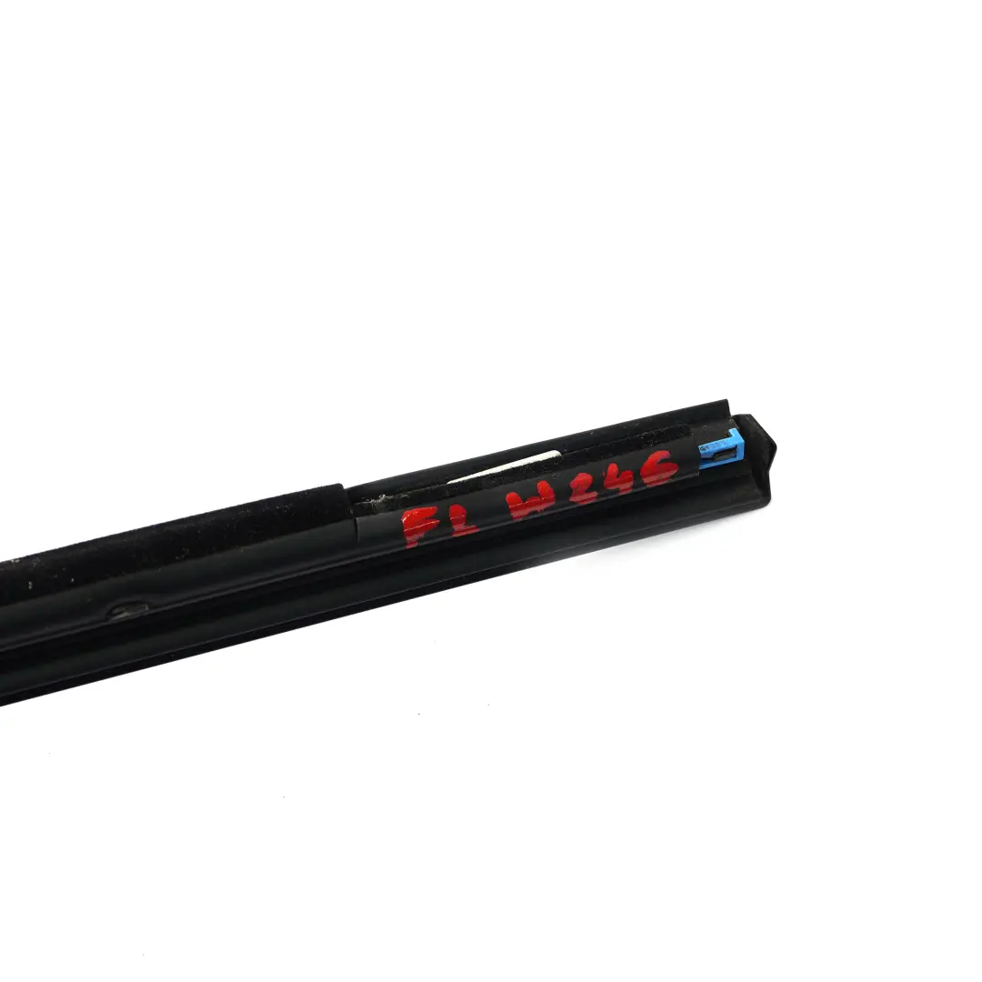 Mercedes W246 Barra embellecedora trasera izquierda negra - SKU A2467350382 - Número de pieza A2467350382