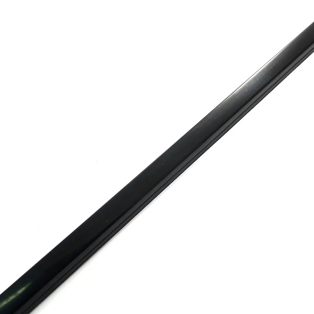 Mercedes W246 Barra rivestimento finestrino posteriore sinistro Nero - SKU A2467350382 - Numero di parte A2467350382