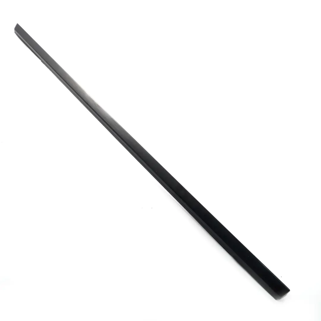 Mercedes W246 Barra rivestimento finestrino posteriore sinistro Nero - SKU A2467350382 - Numero di parte A2467350382