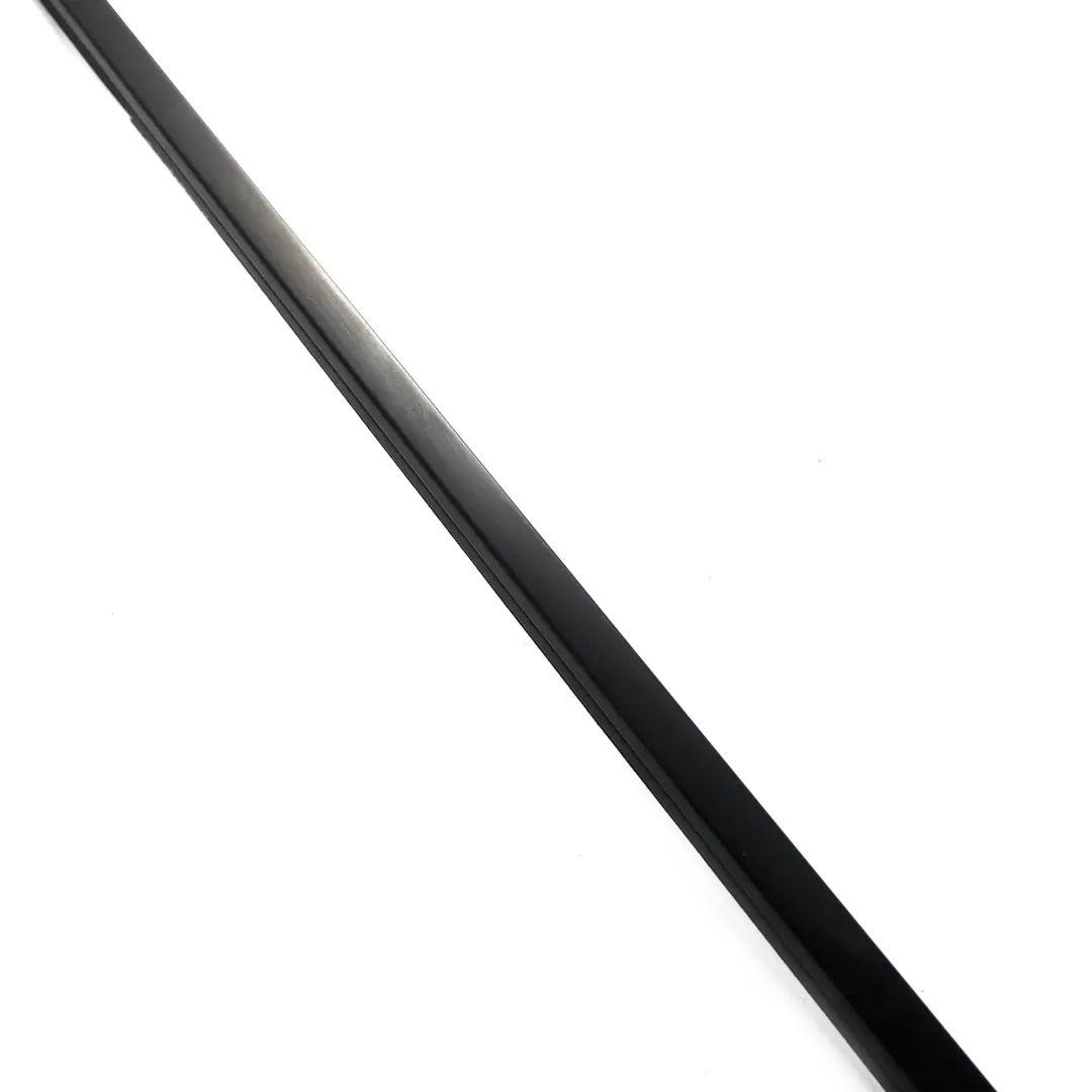 Mercedes W246 Barra rivestimento finestrino posteriore sinistro Nero - SKU A2467350382 - Numero di parte A2467350382