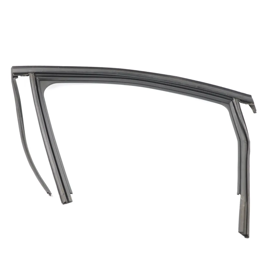 Ventana Sellado Puerta Trasera Izquierda Junta Marco para Mercedes W246 con número de pieza A2467350700 Mercedes W246 Ventana Sellado Puerta Trasera Izquierda Junta Marco - SKU A2467350700 - Número de pieza A2467350700