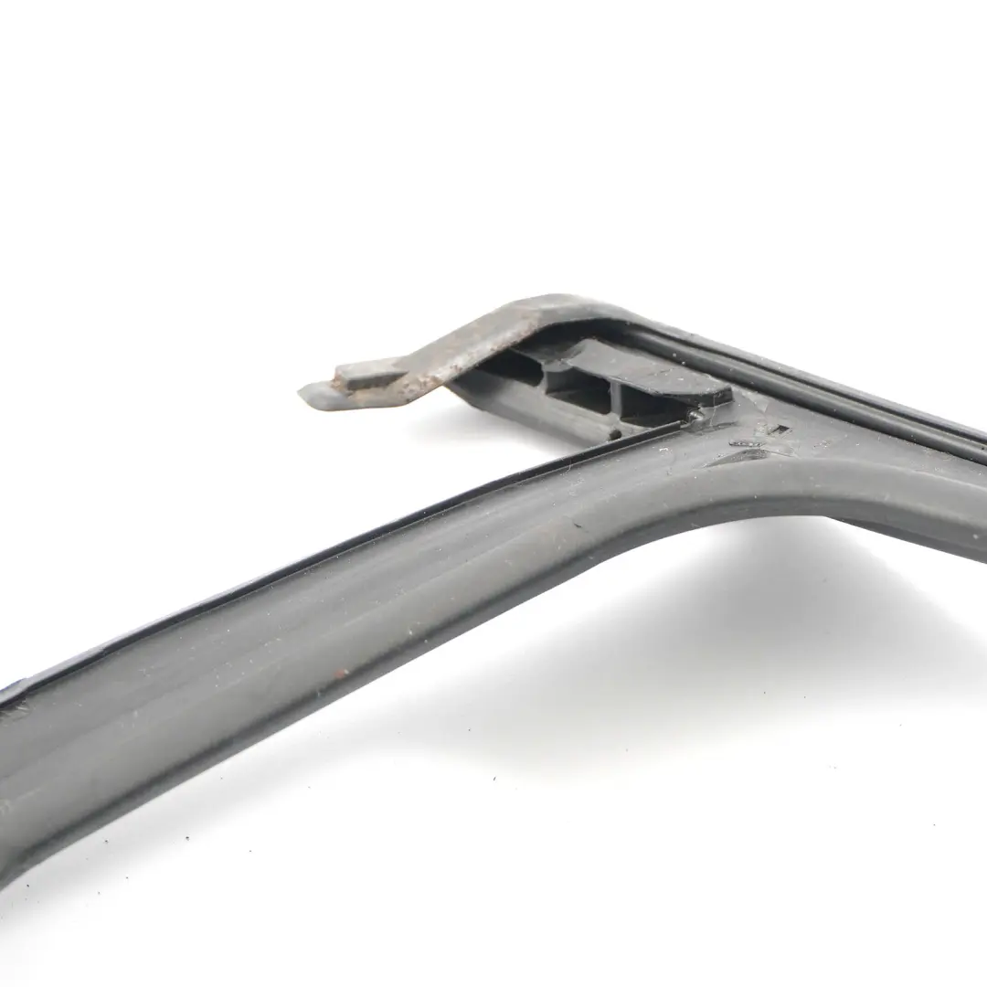Fensterab dichtung Tür hinten links Rahmen für Mercedes W246 mit Teilenummer A2467350700 Mercedes W246 Fensterab dichtung Tür hinten links Rahmen - SKU A2467350700 - Teilenummer A2467350700