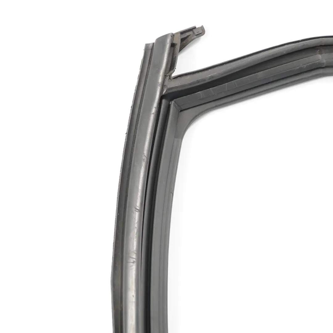Mercedes W246 Fensterab dichtung Tür hinten links Rahmen - SKU A2467350700 - Teilenummer A2467350700