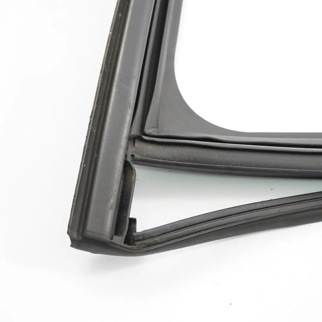 Mercedes W246 Fensterab dichtung Tür hinten links Rahmen - SKU A2467350700 - Teilenummer A2467350700