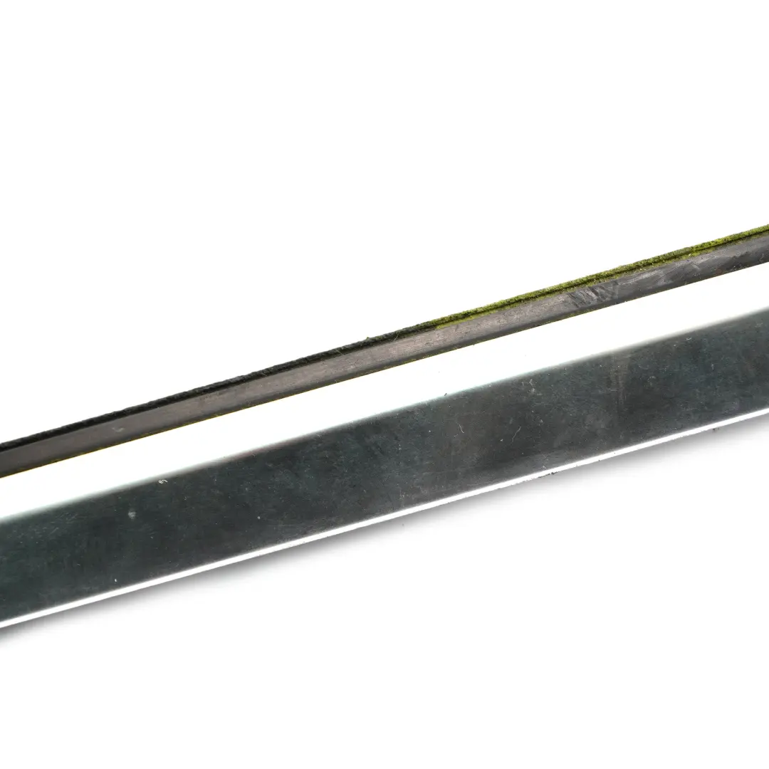 Embellecedor de Rail de Ventana Trasera Izquierda A1767350082 para Mercedes W246 con número de pieza A2467350765 Mercedes W246 Embellecedor de Rail de Ventana Trasera Izquierda A1767350082 - SKU A2467350765 - Número de pieza A2467350765