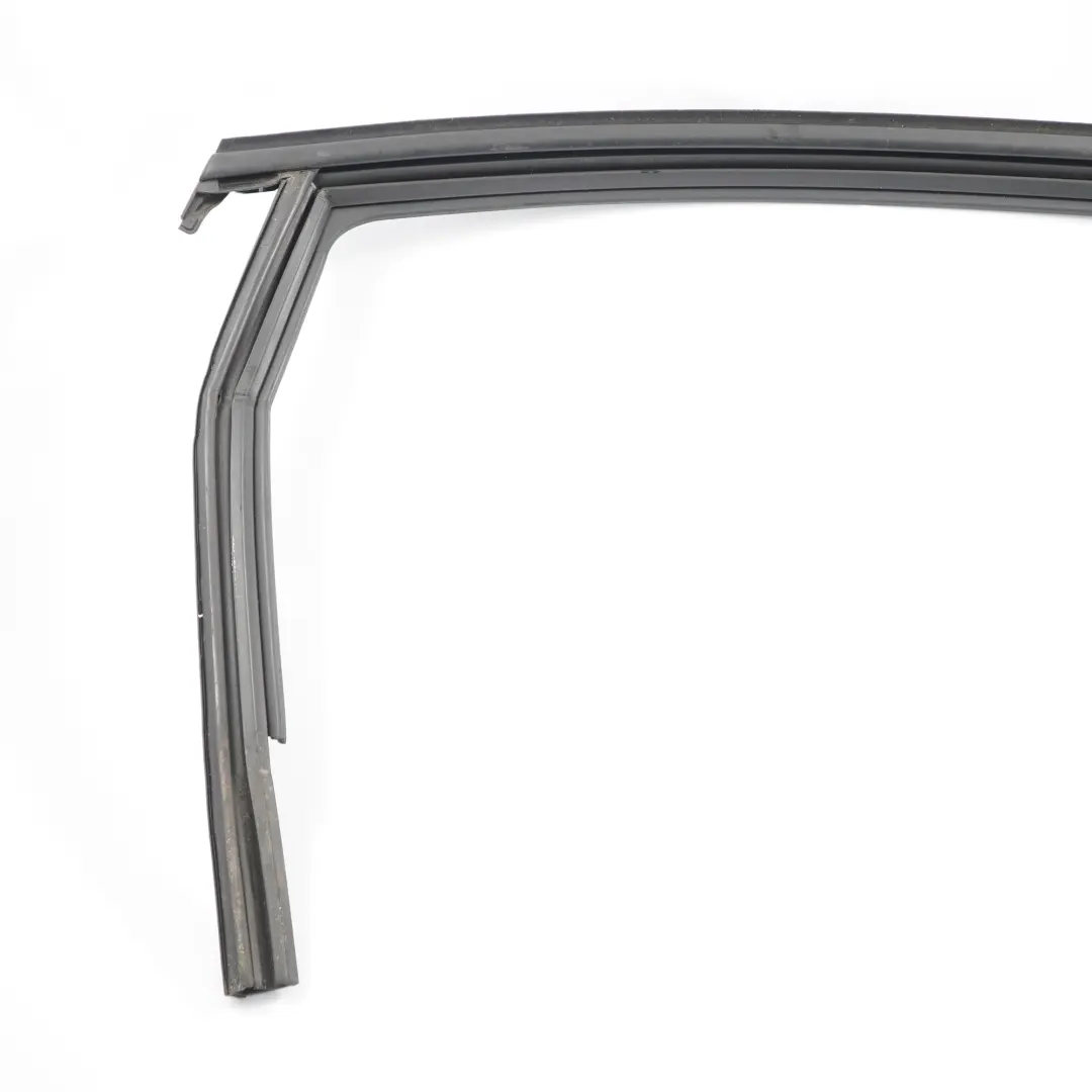 Mercedes W246 Finestra tenuta Porta posteriore destra Guarnizione - SKU A2467350800 - Numero di parte A2467350800