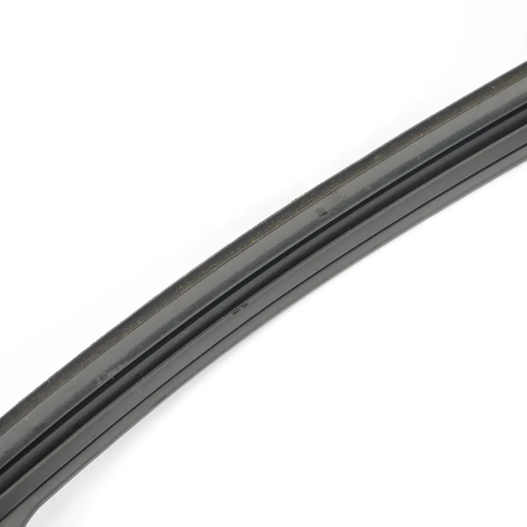 Joint d'étanchéité fenêtre Porte arrière droite cadre pour Mercedes W246 à propos du numéro de pièce A2467350800 Mercedes W246 Joint d'étanchéité fenêtre Porte arrière droite cadre - SKU A2467350800 - Numéro de pièce A2467350800