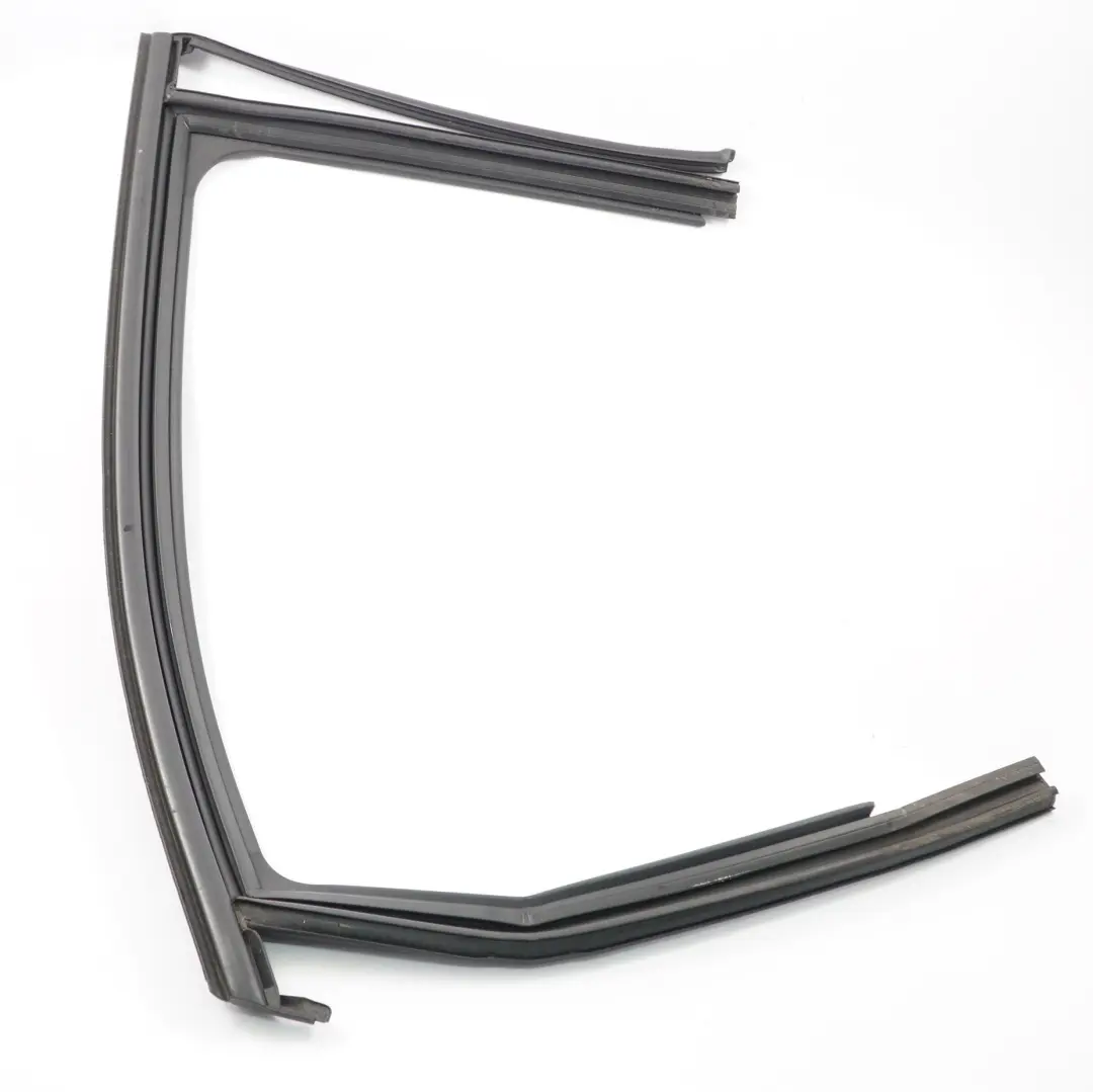 Mercedes W246 Finestra tenuta Porta posteriore destra Guarnizione - SKU A2467350800 - Numero di parte A2467350800