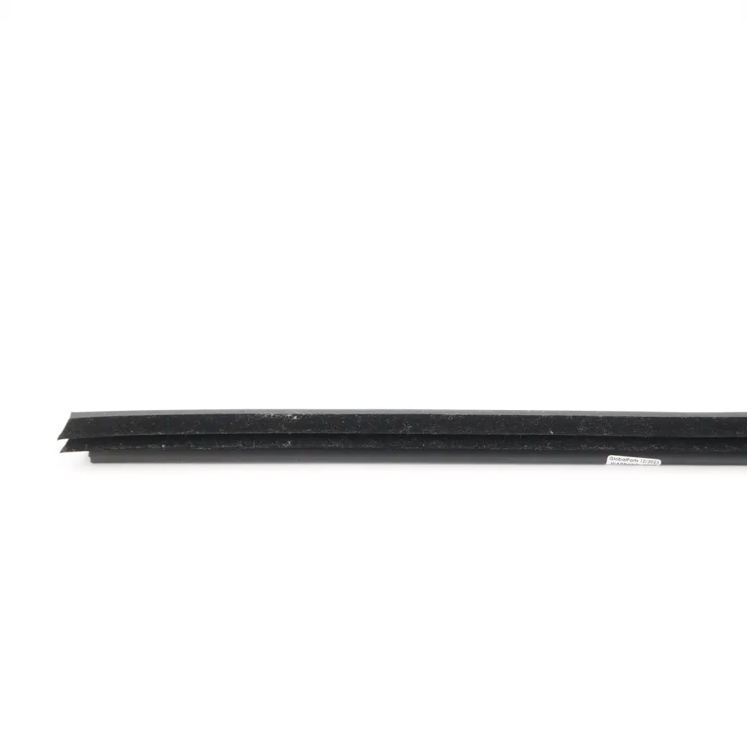 Mercedes W246 Guarnizione finestrino posteriore destra sinistra - SKU A2467350900 - Numero di parte A2467350900