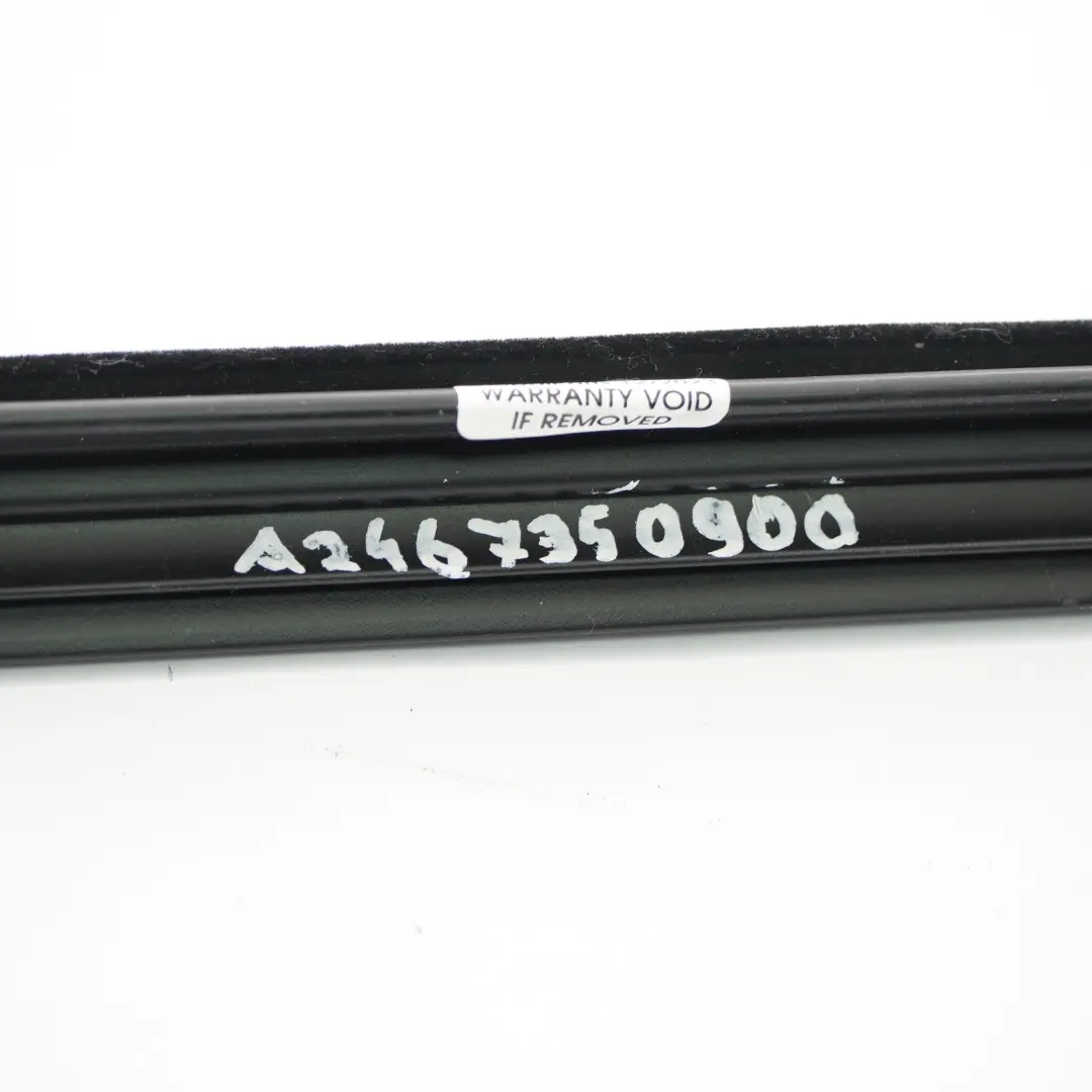 Guarnizione finestrino posteriore destra sinistra per Mercedes W246 con numero di parte A2467350900 Mercedes W246 Guarnizione finestrino posteriore destra sinistra - SKU A2467350900 - Numero di parte A2467350900