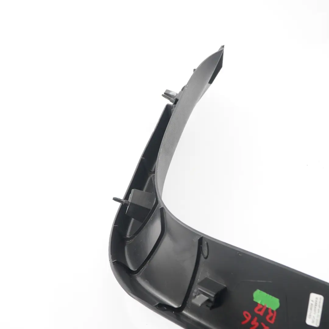  Tapa del maletero Mercedes W246 embellecedor superior derecho negro - SKU A2467400271 - Número de pieza A2467400271
