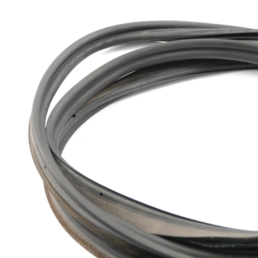 Couvercle coffre hayon joint d'étanchéité caoutchouc pour Mercedes W246 à propos du numéro de pièce A2467400478 Mercedes W246 Couvercle coffre hayon joint d'étanchéité caoutchouc - SKU A2467400478 - Numéro de pièce A2467400478