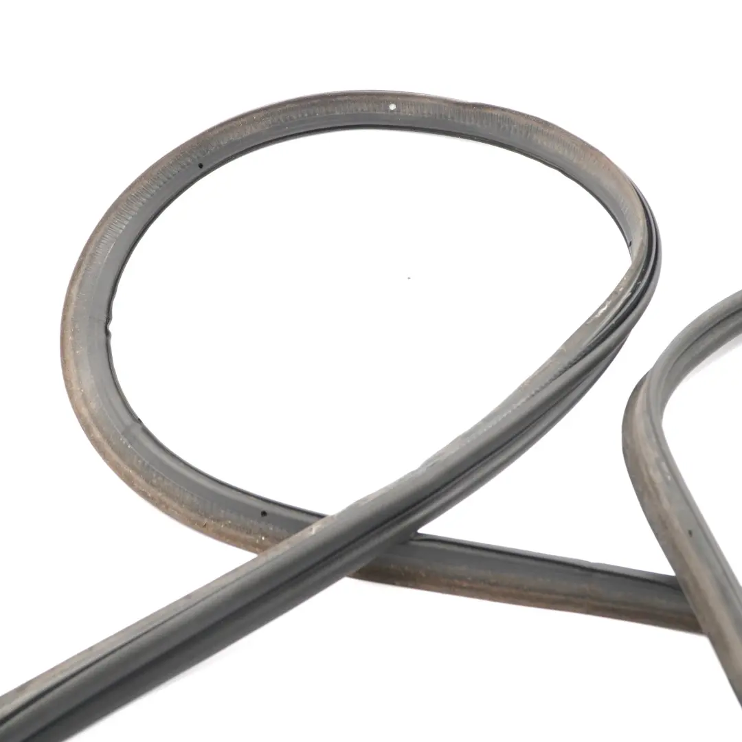 Couvercle coffre hayon joint d'étanchéité caoutchouc pour Mercedes W246 à propos du numéro de pièce A2467400478 Mercedes W246 Couvercle coffre hayon joint d'étanchéité caoutchouc - SKU A2467400478 - Numéro de pièce A2467400478