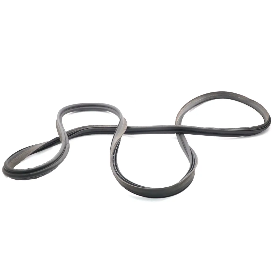 Uszczelka Klapy Bagażnika Gumowa do Mercedes W246 o numerze A2467400478 Mercedes W246 Uszczelka Klapy Bagażnika Gumowa - SKU A2467400478 - Numer Części A2467400478