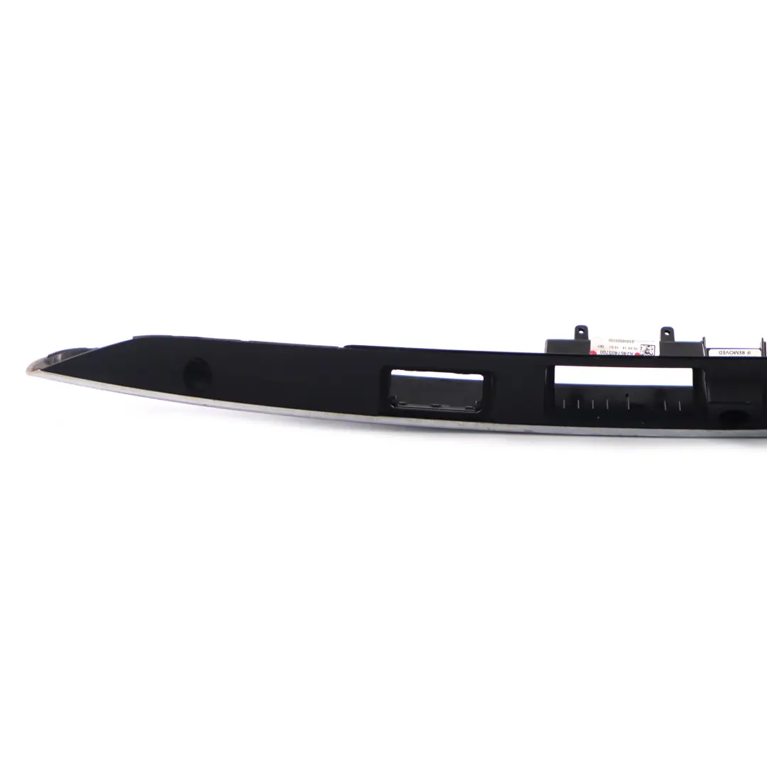 Portabagagli Maniglia Targa Maniglia Striscia Cromata per Mercedes W246 con numero di parte A2467405700 Mercedes W246 Portabagagli Maniglia Targa Maniglia Striscia Cromata - SKU A2467405700 - Numero di parte A2467405700