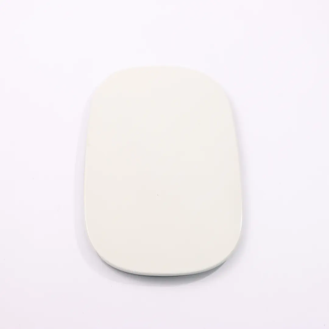 Coperchio bocchettone rifornimento carburante Bianco Calcite - 650 per Mercedes W246 con numero di parte A2467570000 Mercedes W246 Coperchio bocchettone rifornimento carburante Bianco Calcite - 650 - SKU A2467570000-CW - Numero di parte A2467570000