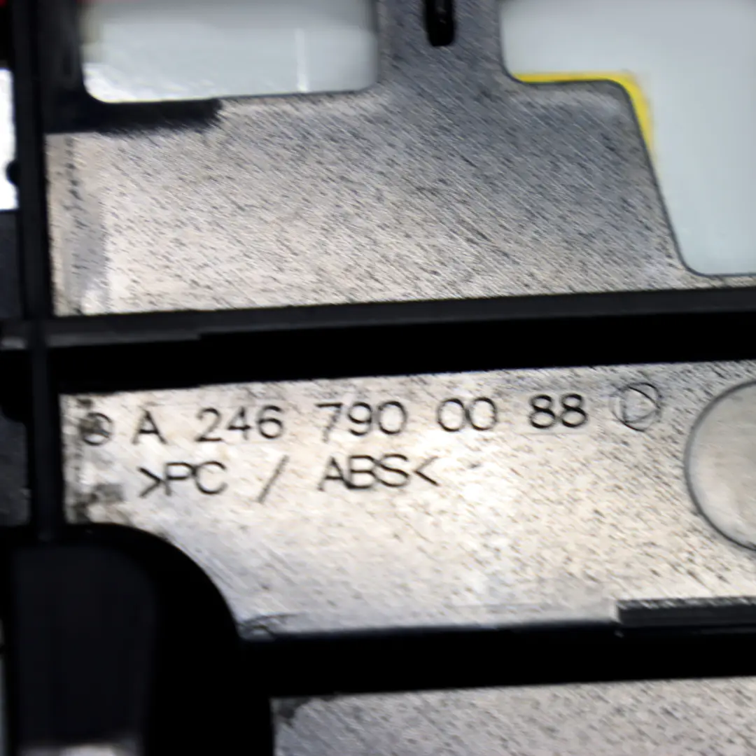 Kofferraumdeckel Heckklappenverkleidung Spoiler Calcit Weiß 650 für Mercedes W246 mit Teilenummer A2467900388 Mercedes W246 Kofferraumdeckel Heckklappenverkleidung Spoiler Calcit Weiß 650 - SKU A2467900388-CW - Teilenummer A2467900388