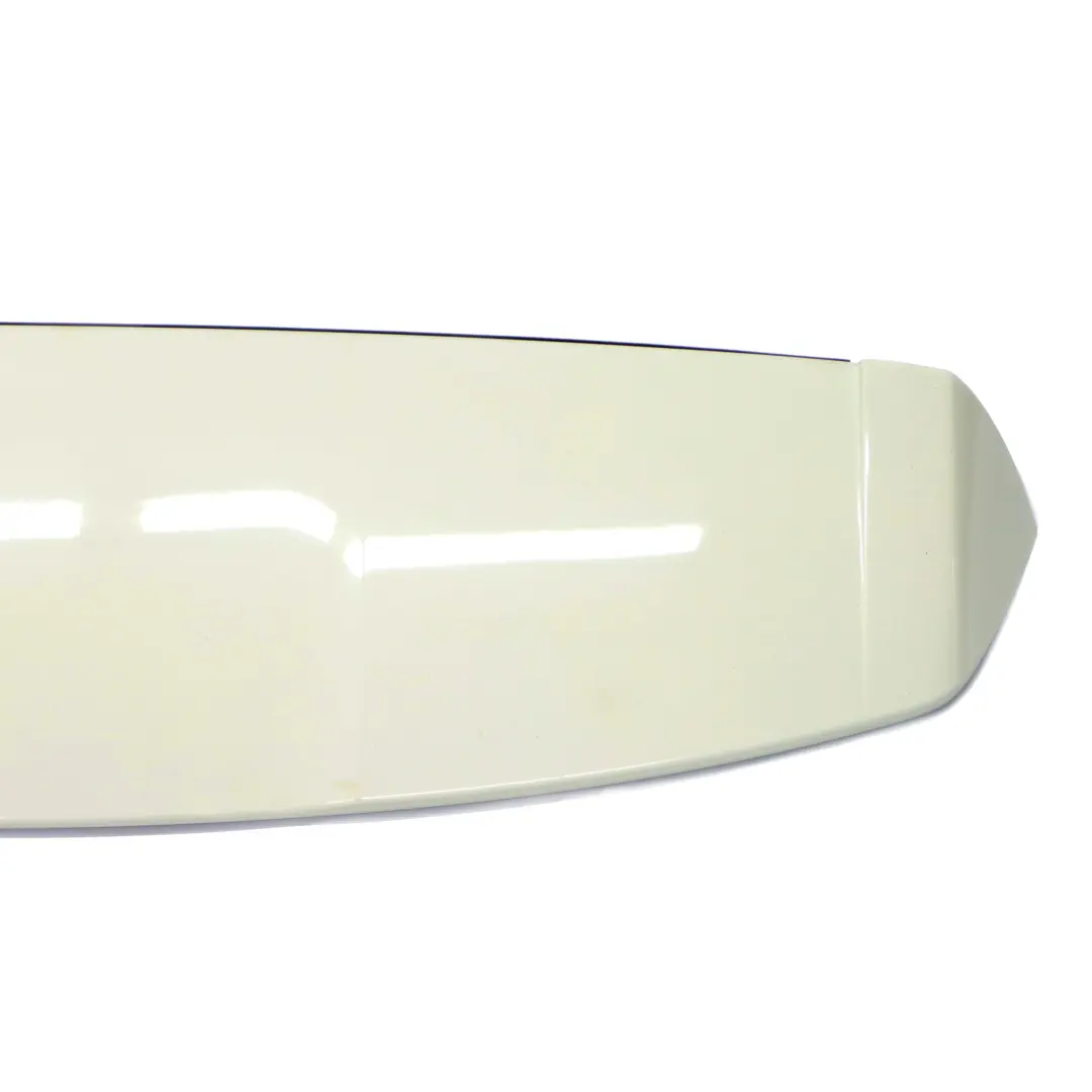 Spoiler portellone bagagliaio Bianco Calcite 650 per Mercedes W246 con numero di parte A2467900388 Mercedes W246 Spoiler portellone bagagliaio Bianco Calcite 650 - SKU A2467900388-CW - Numero di parte A2467900388
