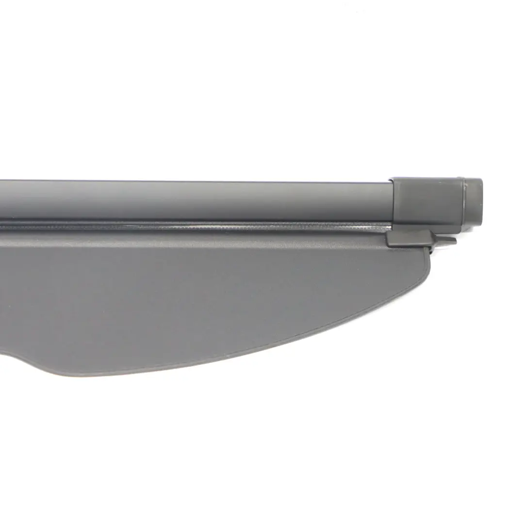 Tendina a rullo per bagagliaio baule porta pacchi Nero per Mercedes W246 con numero di parte A2468100009 Mercedes W246 Tendina a rullo per bagagliaio baule porta pacchi Nero - SKU A2468100009 - Numero di parte A2468100009