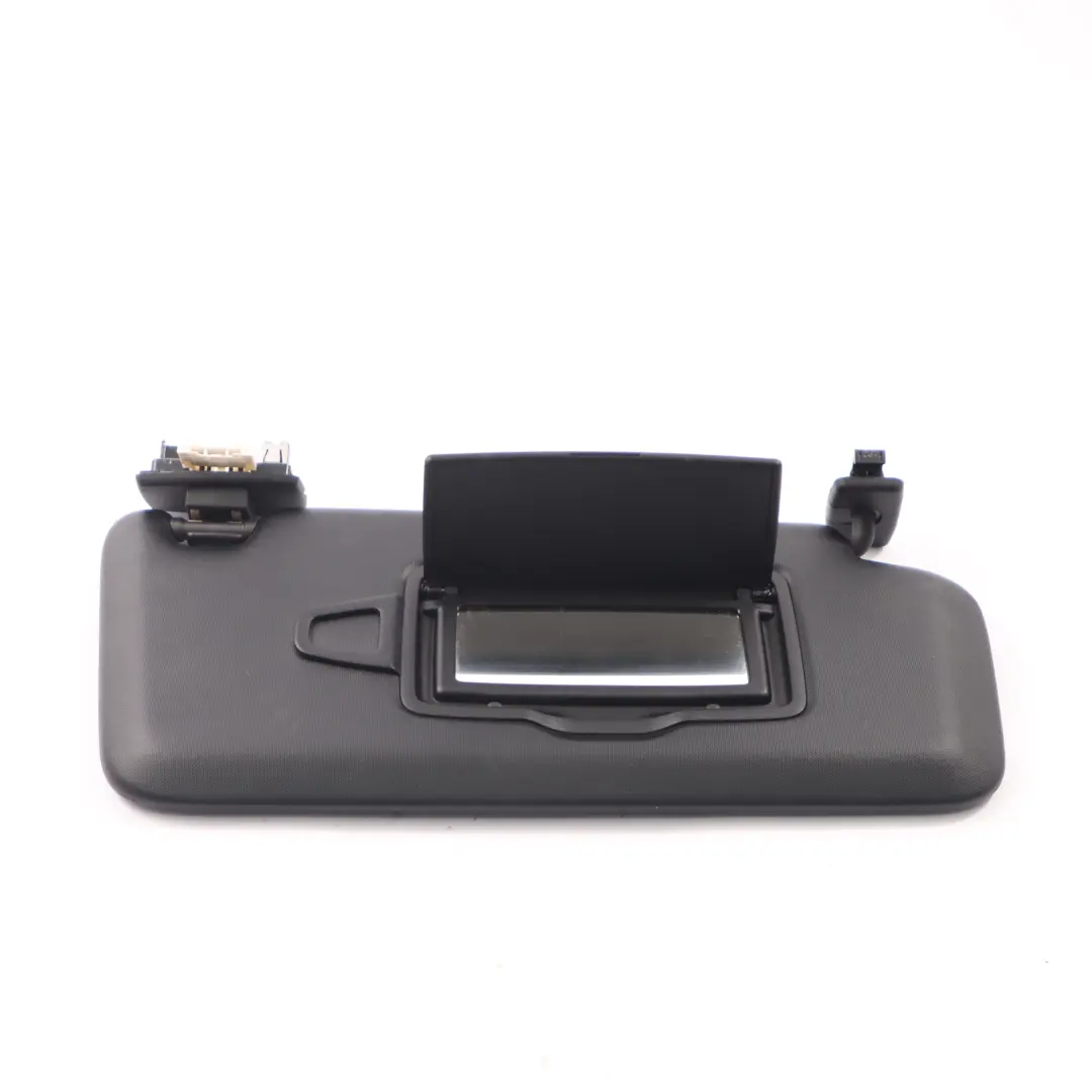  Pare-soleil Mercedes W246 Panneau de recouvrement noir du rétroviseur droit - SKU A2468100610 - Numéro de pièce A2468100610