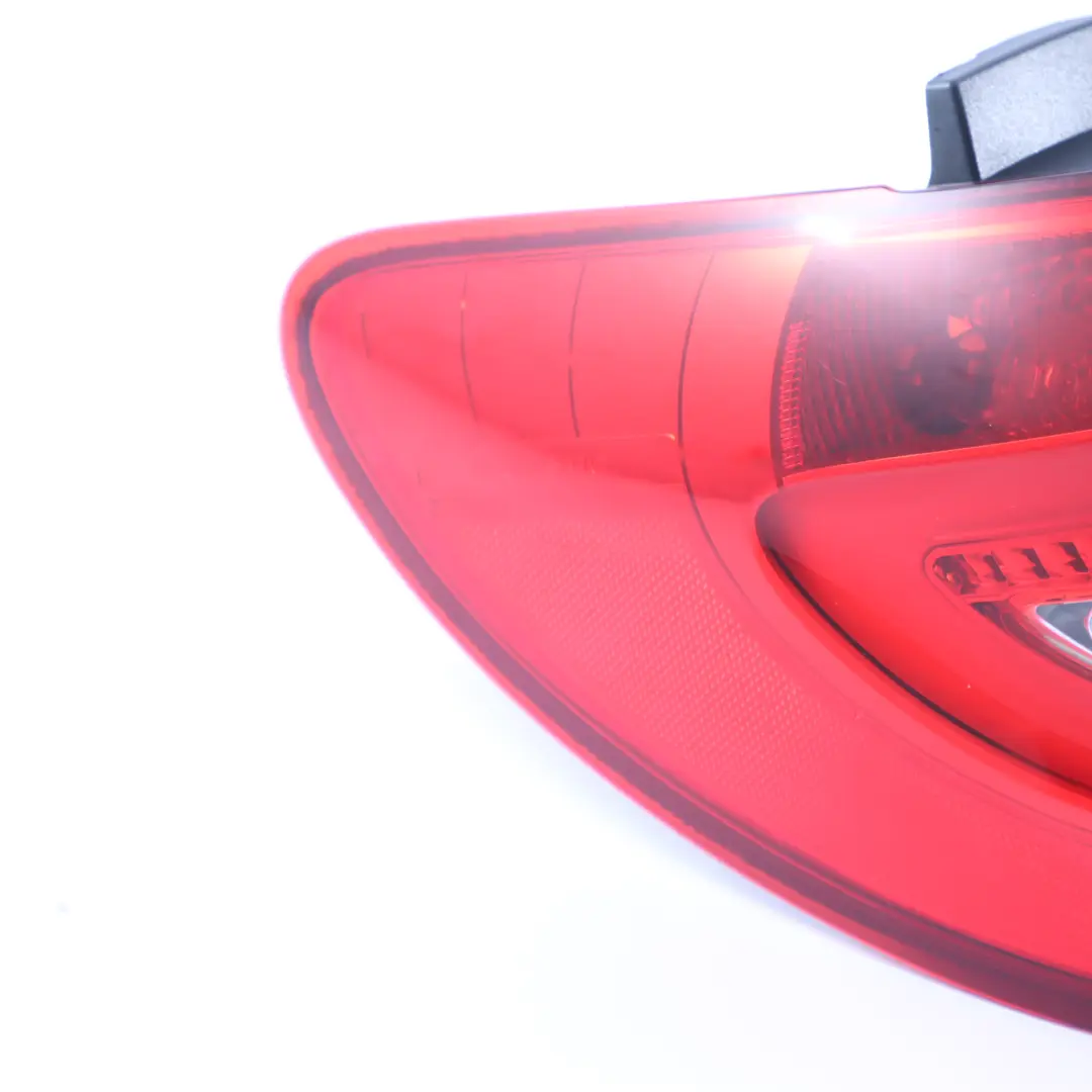 Mercedes W246 Luz Trasera Izquierda Panel lateral luces traseras LED - SKU A2468200564 - Número de pieza A2468200564