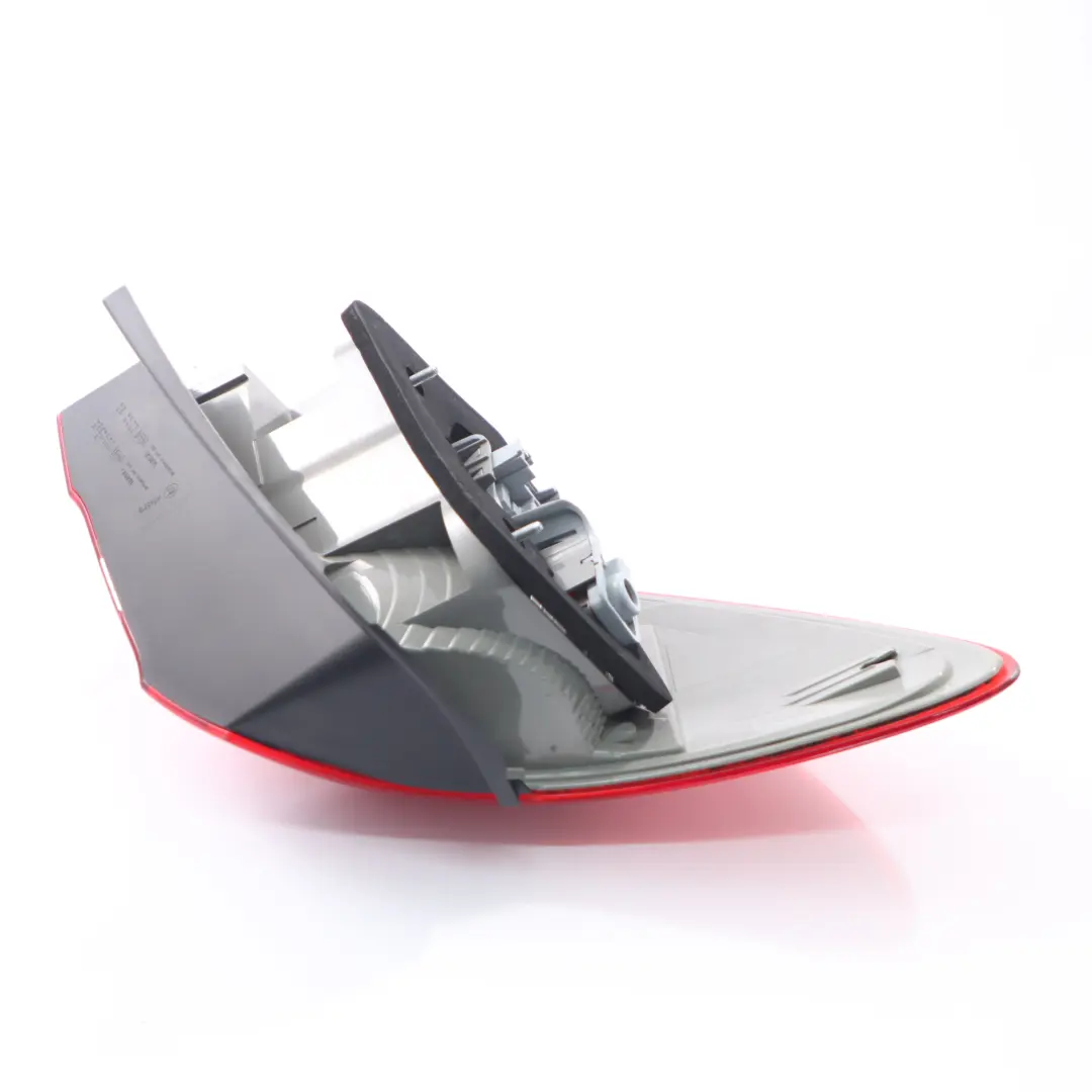 Mercedes W246 Luz Trasera Derecha Panel lateral luces traseras LED - SKU A2468200664 - Número de pieza A2468200664
