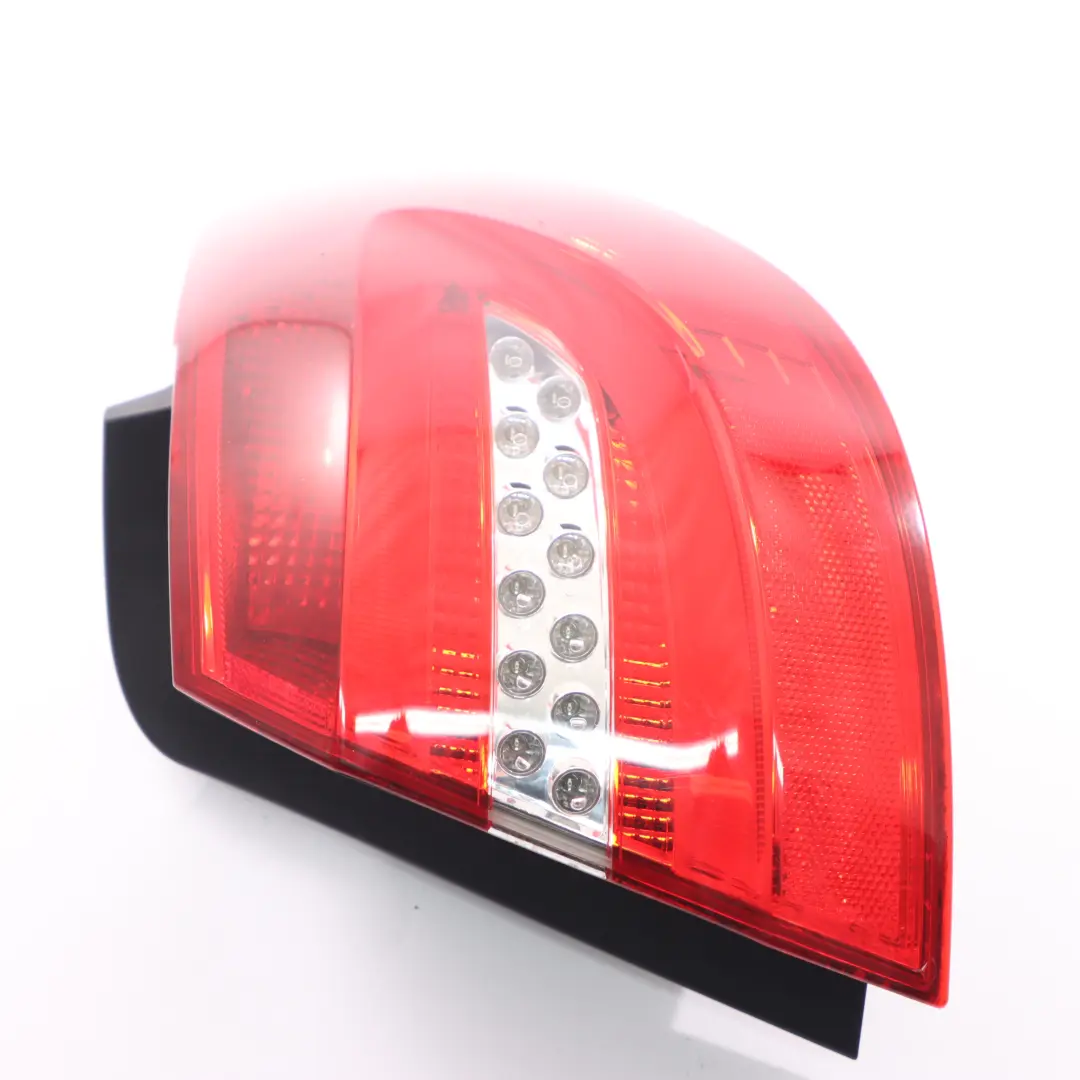 Mercedes W246 Luz Trasera Derecha Panel lateral luces traseras LED - SKU A2468200664 - Número de pieza A2468200664
