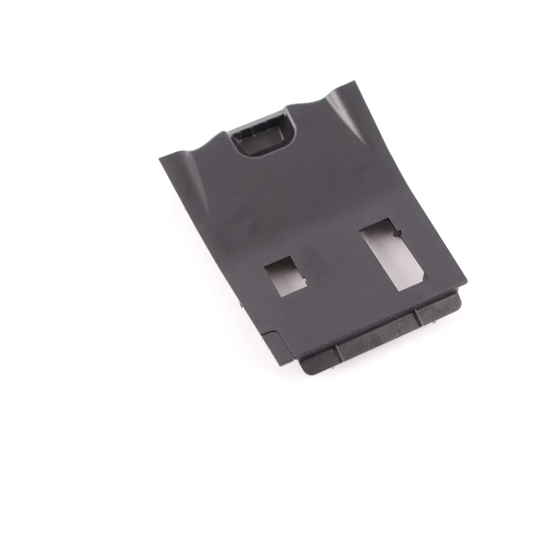 Mercedes W176 W246 Coperchio porta USB presa spina connettore rivestimento nero - SKU A2468230411 - Numero di parte A2468230411
