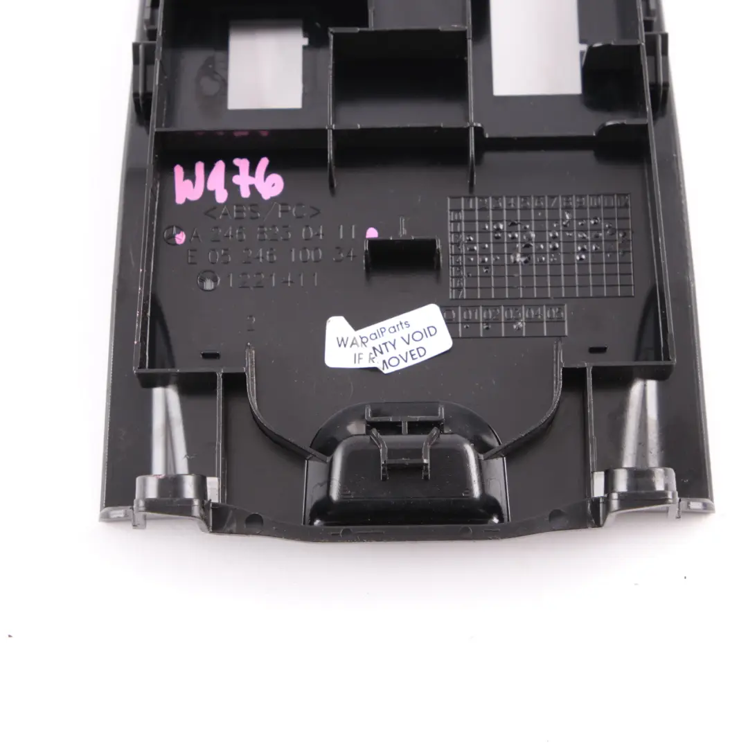 Mercedes W176 W246 Osłona Zaślepka Panel Gniazda USB AUX Czarna - SKU A2468230411 - Numer Części A2468230411