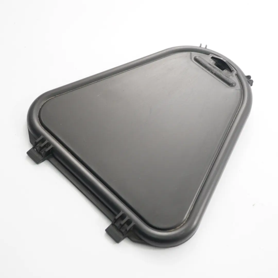 Embellecedor parabrisas delantero para Mercedes W246 con número de pieza A2468300052 Mercedes W246 Embellecedor parabrisas delantero - SKU A2468300052 - Número de pieza A2468300052