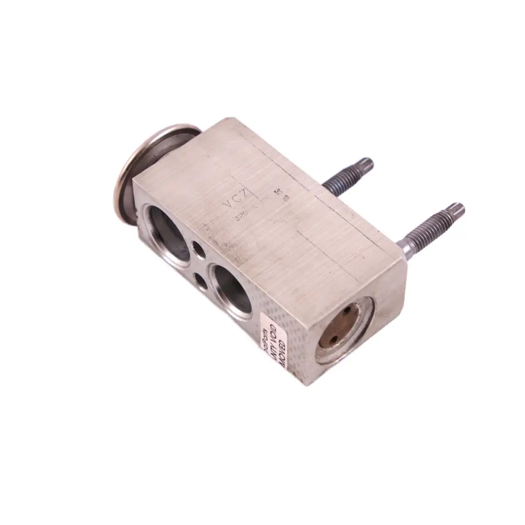 Valvola di espansione del climatizzatore A/C per Mercedes W176 W246 con numero di parte A2468300084 Mercedes W176 W246 Valvola di espansione del climatizzatore A/C - SKU A2468300084 - Numero di parte A2468300084