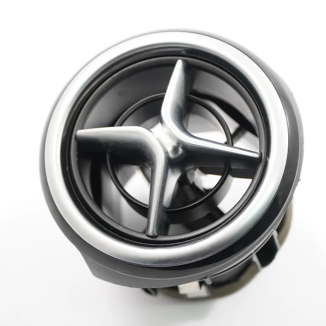 Salpicadero Izquierdo Boquilla Ventilación Silver para Mercedes W246 con número de pieza A2468303900 Mercedes W246 Salpicadero Izquierdo Boquilla Ventilación Silver - SKU A2468303900 - Número de pieza A2468303900