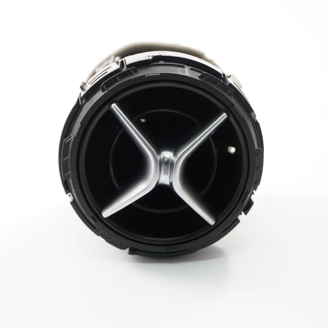 Mercedes W246 Salpicadero Derecho Boquilla Ventilación Silver Shadow - SKU A2468304000 - Número de pieza A2468304000